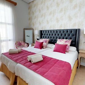 Hostal Boutique La Española by Bossh Hotels